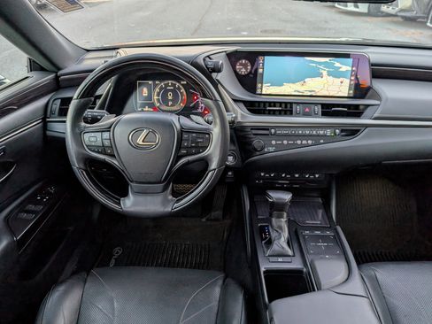 Certified 2019 Lexus ES 350 w/ Accessory Package image 17