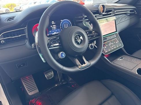 New 2025 Maserati Grecale Modena AWD/4WD image 11
