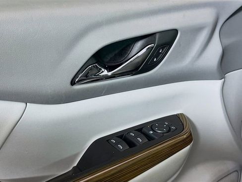 Used 2018 GMC Acadia SLE w/ Driver Alert Package I FWD image 18