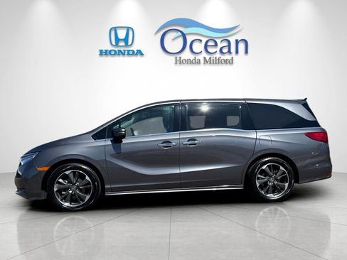 Used 2023 Honda Odyssey Elite image 6