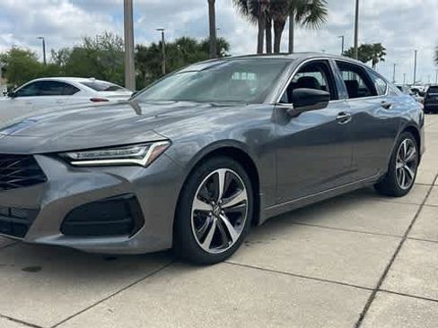 Used 2025 Acura TLX w/ Technology Package image 2