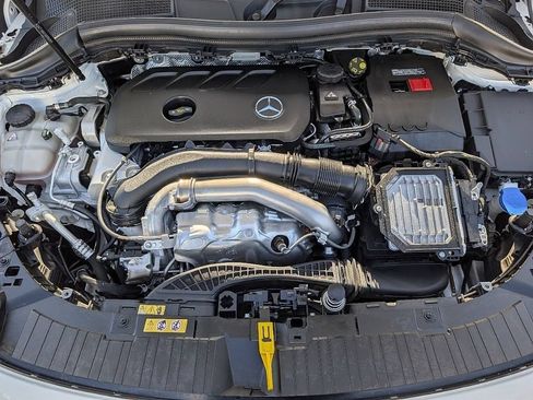 Used 2025 Mercedes-Benz GLA 250 image 17