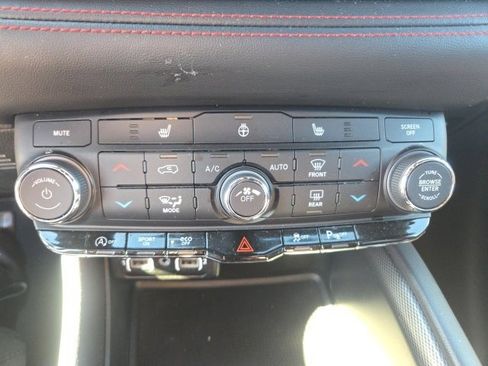 Used 2023 Dodge Durango GT image 17