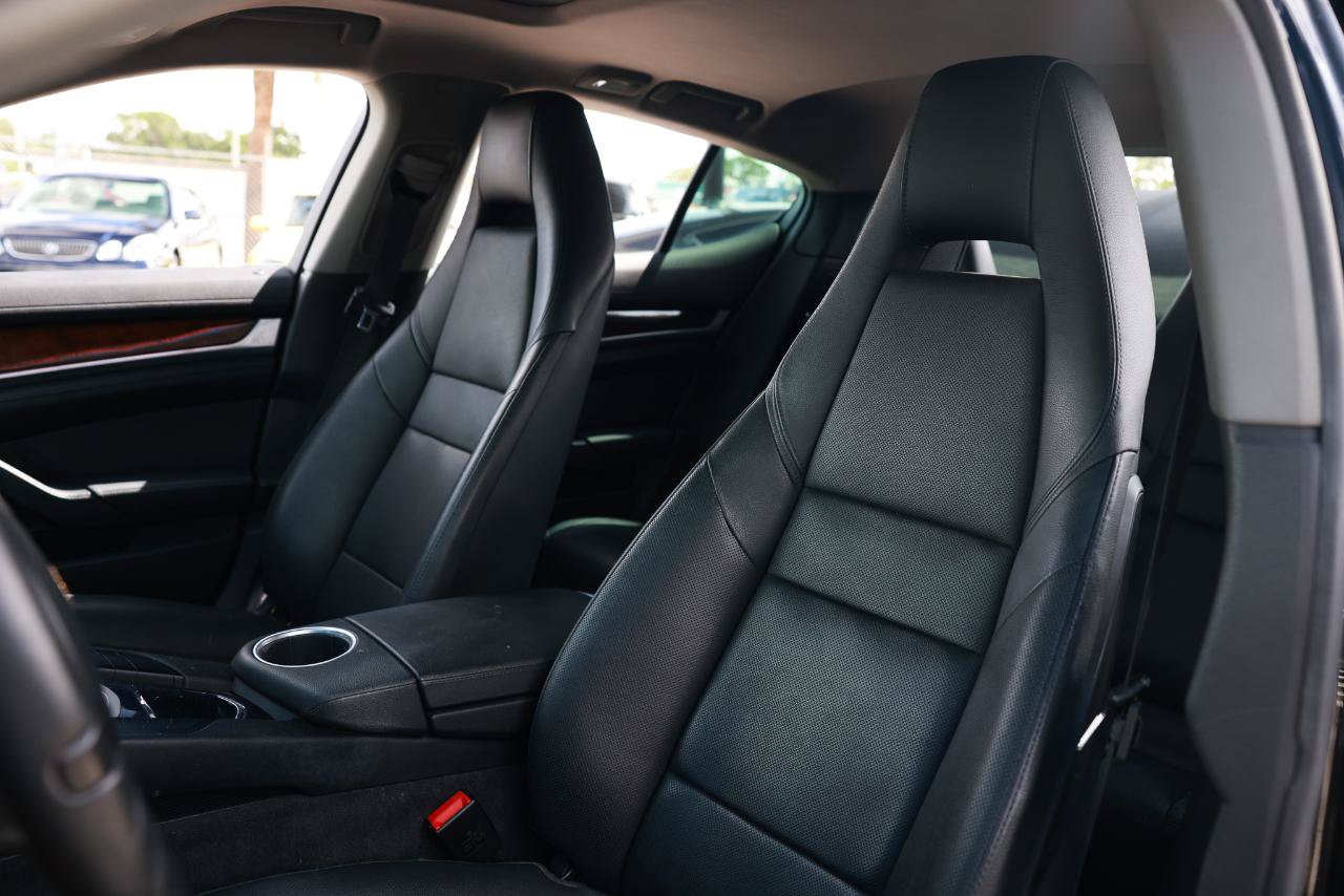 Used 2013 Porsche Panamera image 6