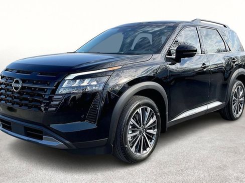 New 2026 Nissan Pathfinder Platinum w/ Cargo Package AWD/4WD image 4