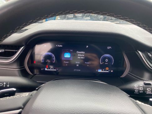 Used 2023 Jeep Grand Cherokee L Laredo image 17