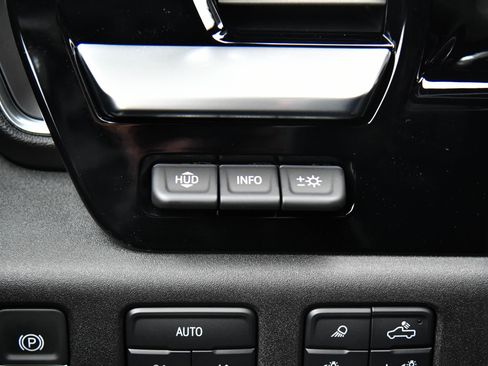 Used 2025 Chevrolet Silverado 1500 LTZ w/ Technology Package image 44