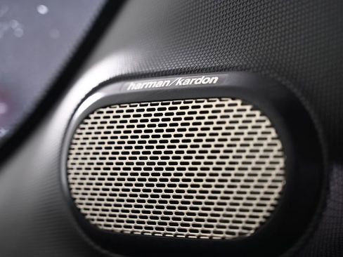 Certified 2025 MINI Cooper S FWD image 19