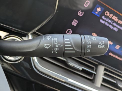 New 2026 Chevrolet Trax RS w/ Sunroof Package image 18