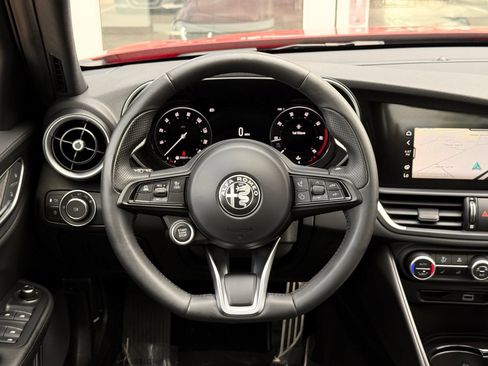 Used 2024 Alfa Romeo Giulia Sprint RWD image 32