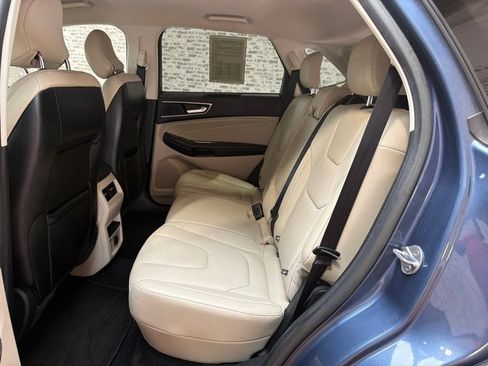 Used 2018 Ford Edge Titanium FWD image 14
