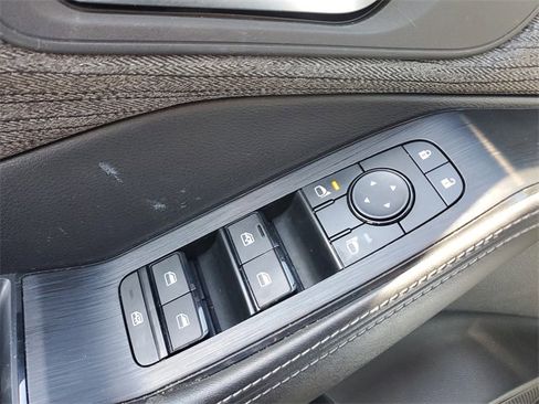 Used 2023 Nissan Rogue SV image 19