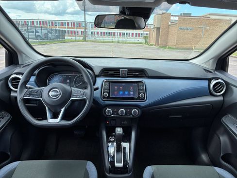 Used 2025 Nissan Versa SV FWD image 26