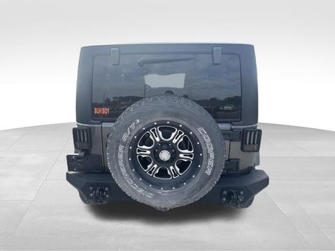 Used 2017 Jeep Wrangler Sahara w/ Connectivity Group AWD/4WD image 44