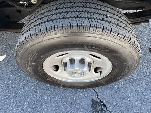 Used 2024 Chevrolet Express 2500 w/ Driver Convenience Package image 11