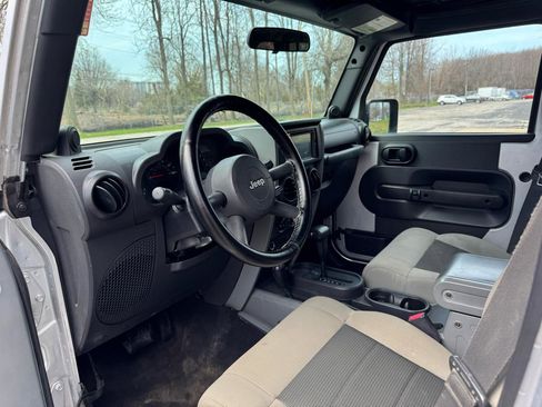 Used 2008 Jeep Wrangler Unlimited X image 25