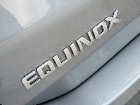Used 2024 Chevrolet Equinox LT FWD image 8