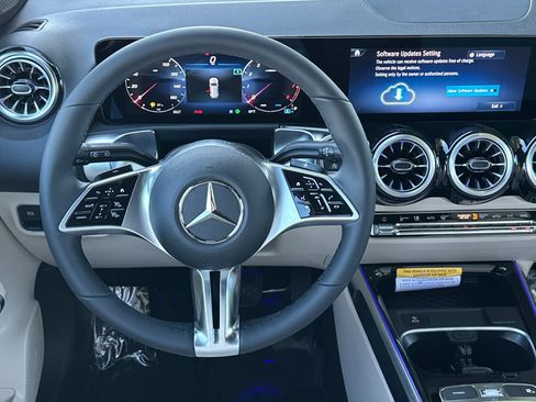 New 2026 Mercedes-Benz GLB 250 4MATIC image 14
