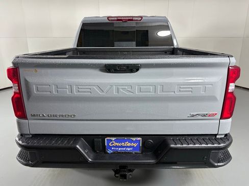 Used 2025 Chevrolet Silverado 1500 ZR2 w/ Technology Package image 8