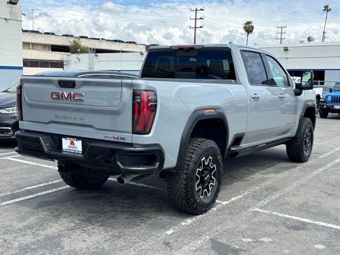 Used 2025 GMC Sierra 2500 AT4X AWD/4WD image 4