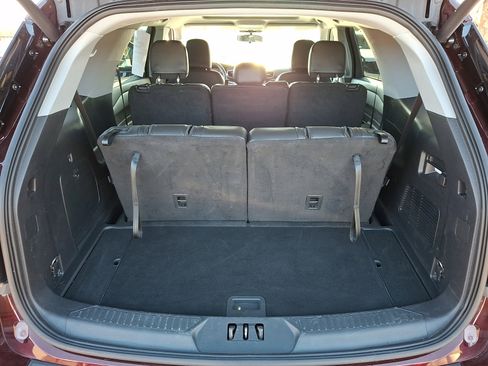 Certified 2022 Ford Explorer XLT w/ Equipment Group 202A image 29