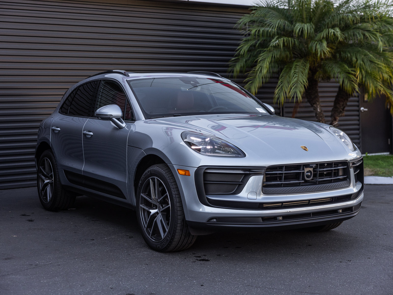 Certified 2026 Porsche Macan AWD/4WD image 6