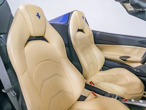 Used 2019 Ferrari 488 Spider RWD image 39
