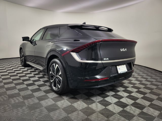 Used 2024 Kia EV6 Wind w/ Wind Technology Package AWD/4WD image 3