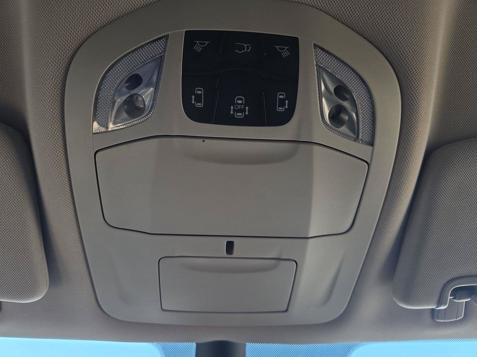 Used 2023 Chrysler Pacifica Touring-L FWD image 20
