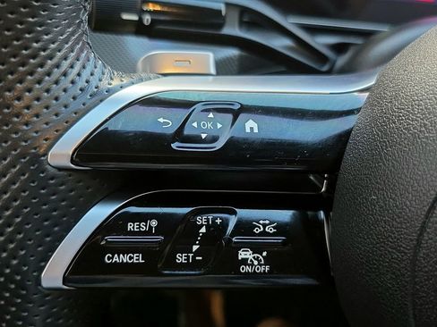 Used 2024 Mercedes-Benz C 300 4MATIC Sedan image 5