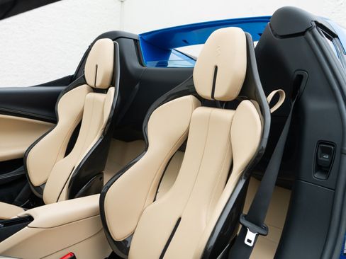 Used 2023 Ferrari 296 GTS RWD image 30