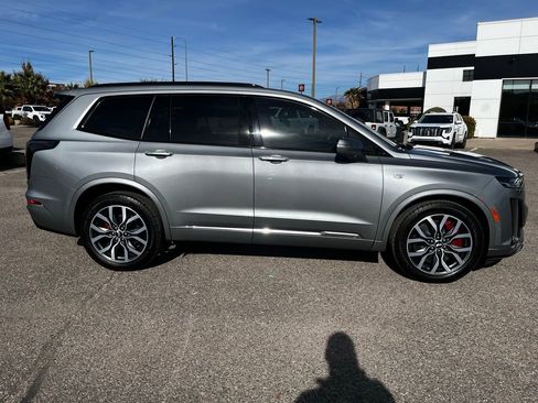 Used 2024 Cadillac XT6 Sport w/ Technology Package image 4