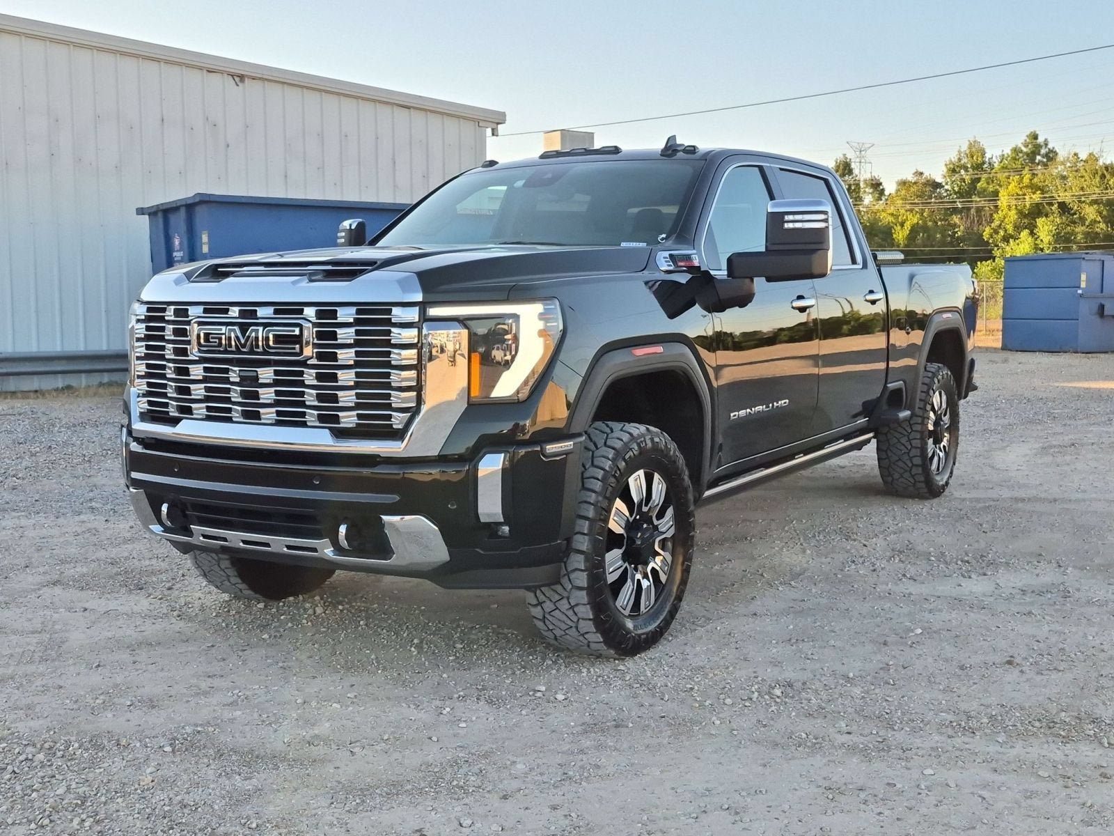 Used 2025 GMC Sierra 2500 Denali w/ Denali Reserve Package AWD/4WD image 10