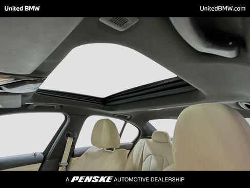 Used 2020 BMW 330i Sedan w/ Premium Package RWD image 12