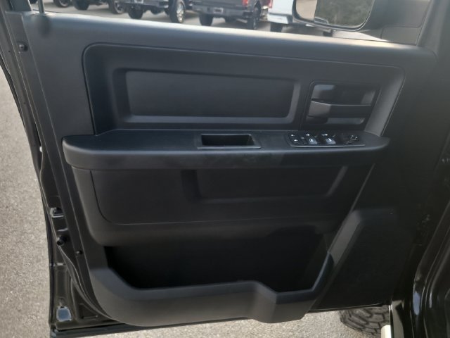 Used 2018 RAM 2500 Tradesman w/ Chrome Appearance Group AWD/4WD image 16