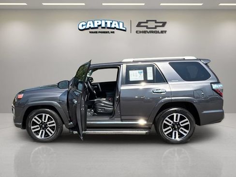 Used 2022 Toyota 4Runner Limited RWD image 13