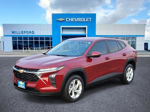 Used 2025 Chevrolet Trax LS w/ LS Convenience Package image 1