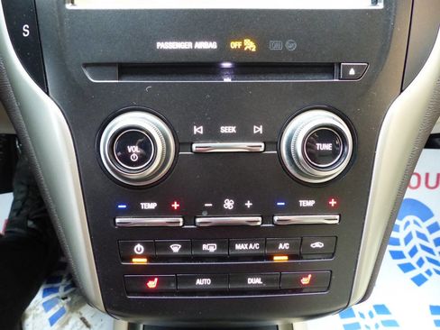 Used 2019 Lincoln MKC Premiere image 30