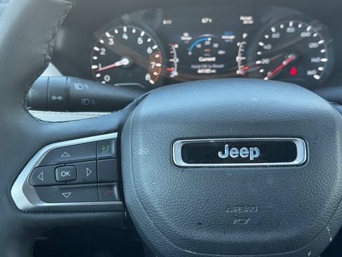 Certified 2025 Jeep Compass Limited AWD/4WD image 24