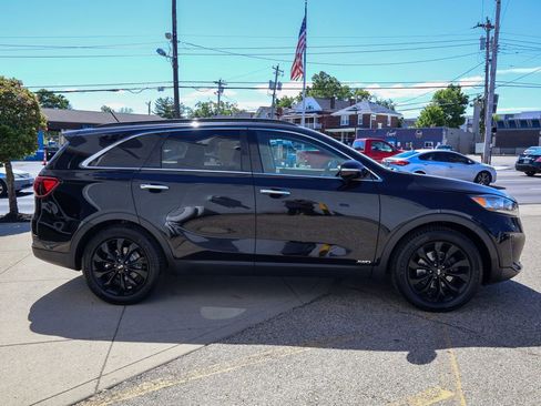 Used 2019 Kia Sorento S AWD/4WD image 6