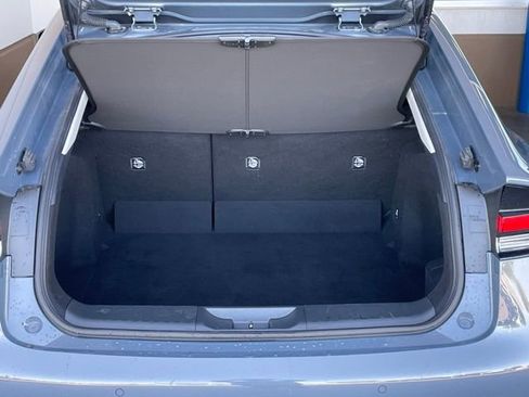 Used 2025 Toyota Prius LE FWD image 17