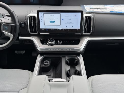 New 2025 Ford Expedition Max Platinum w/ Driver's Package AWD/4WD image 14