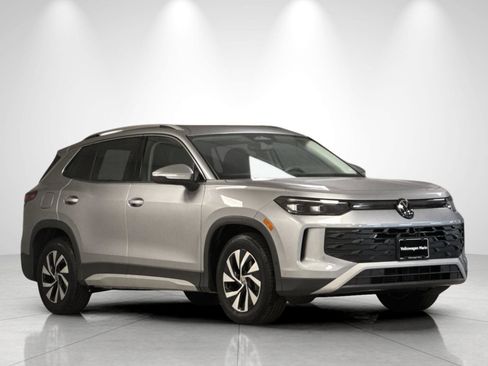 New 2026 Volkswagen Tiguan S FWD image 7