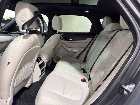 Used 2022 Jaguar F-PACE S AWD/4WD image 22