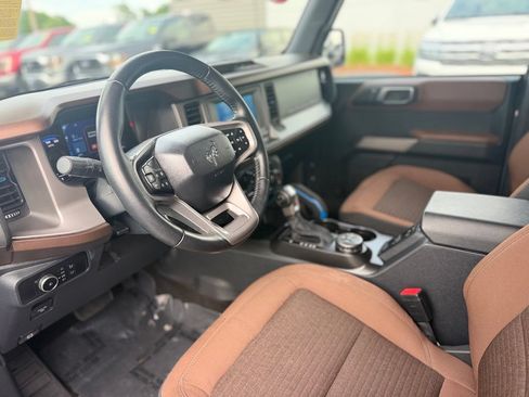 Used 2023 Ford Bronco Outer Banks AWD/4WD image 15