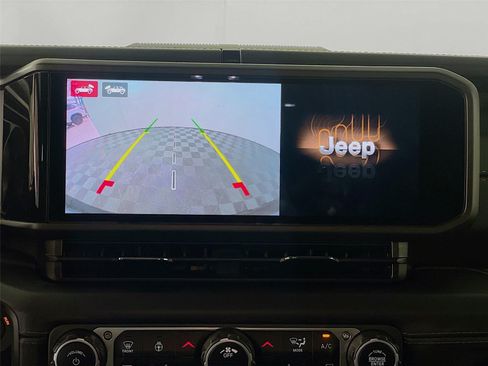 Used 2024 Jeep Wrangler Unlimited Sahara w/ Technology Group AWD/4WD image 18