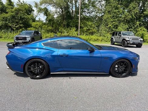 Used 2024 Ford Mustang GT RWD image 12