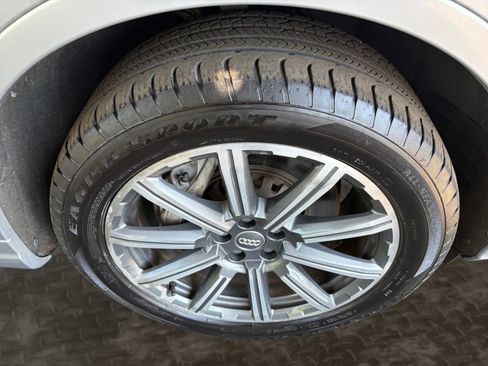 Used 2017 Audi Q7 3.0T Premium Plus w/ Premium Plus Package AWD/4WD image 44