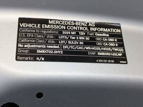 Used 2025 Mercedes-Benz GLC 350e 4MATIC image 24