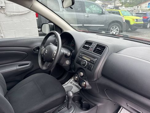 Used 2013 Nissan Versa S Plus FWD image 27